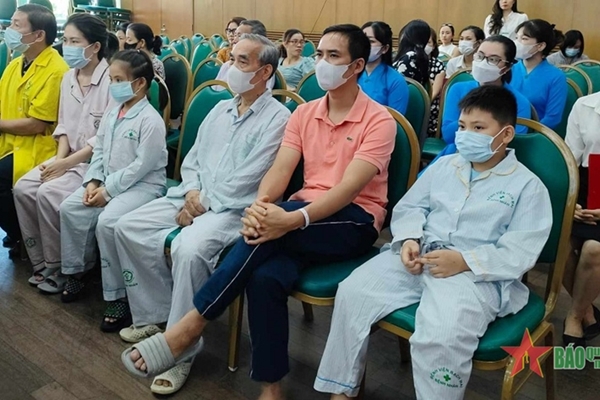 10 bệnh nhân vụ cháy chung cư mini ở Hà Nội được ra viện